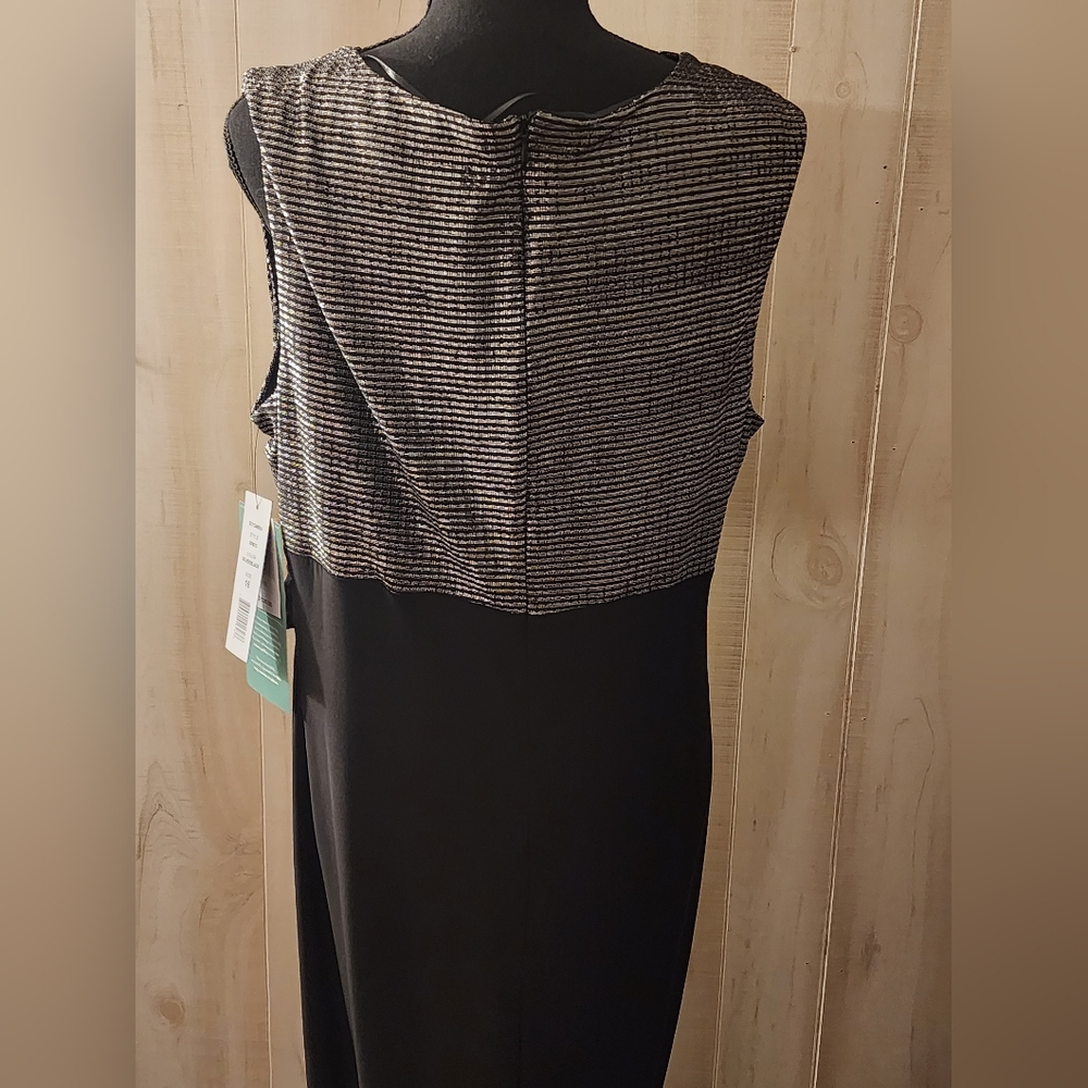 Dress - Picture 2 of 8